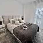 42 - Penthouse A Cancelada Appartement