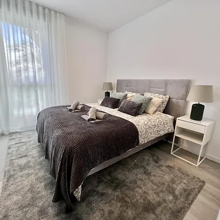 42 - Penthouse A Cancelada Estepona