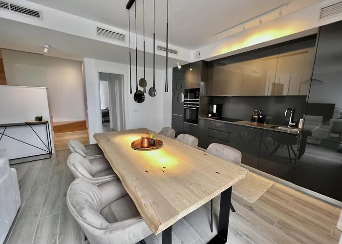 42 - Penthouse A Cancelada Appartamento Estepona